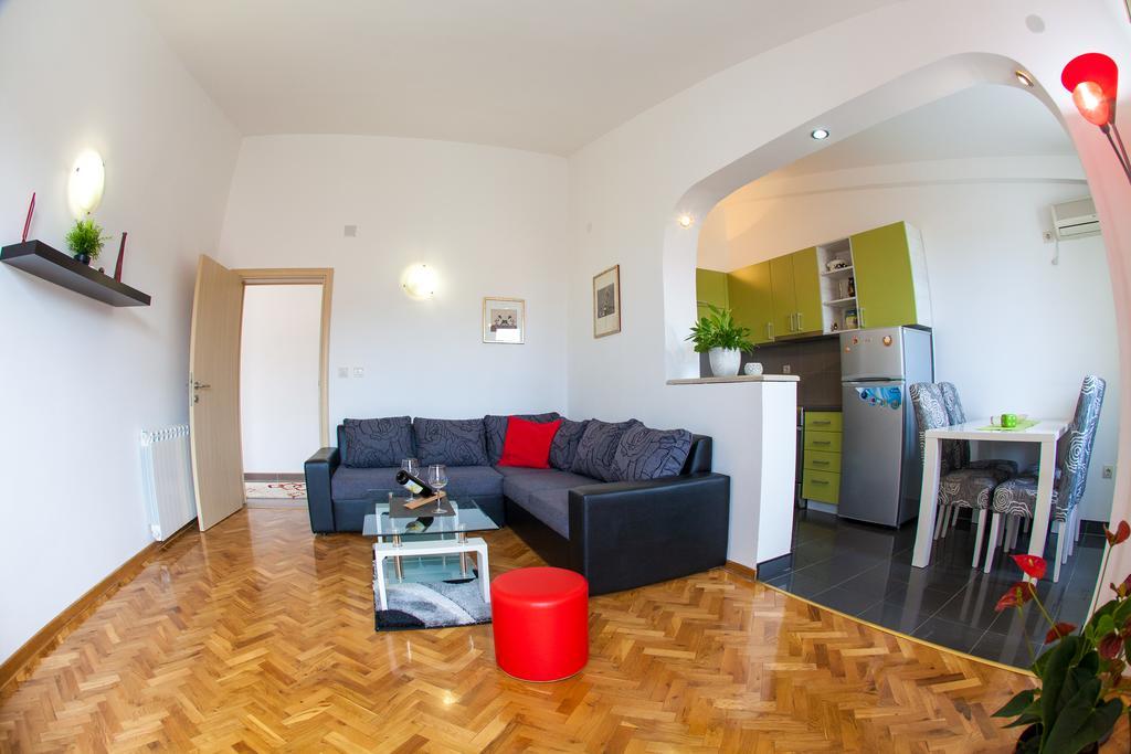 Apartments Vila Masha Petrovac Buitenkant foto