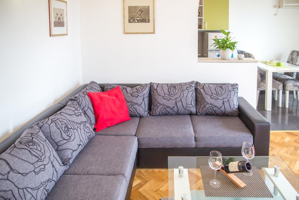 Apartments Vila Masha Petrovac Buitenkant foto