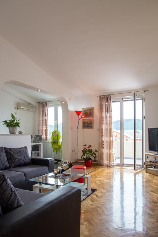 Apartments Vila Masha Petrovac Buitenkant foto