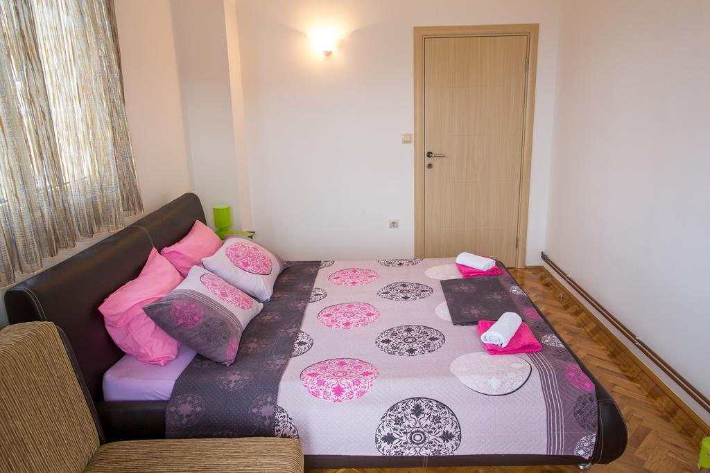 Apartments Vila Masha Petrovac Buitenkant foto