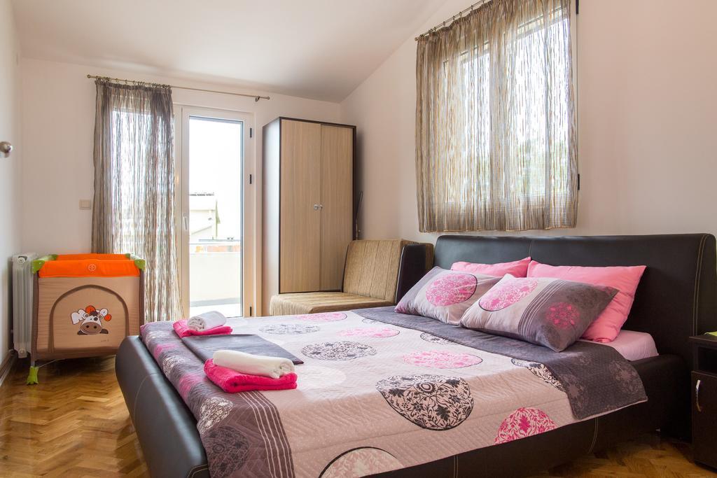 Apartments Vila Masha Petrovac Buitenkant foto
