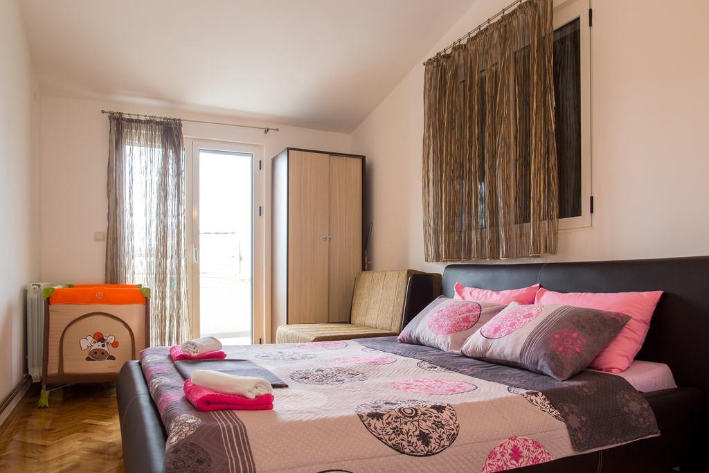 Apartments Vila Masha Petrovac Buitenkant foto