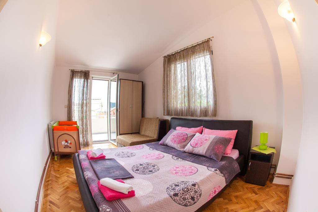 Apartments Vila Masha Petrovac Buitenkant foto