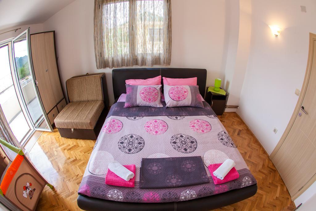Apartments Vila Masha Petrovac Buitenkant foto