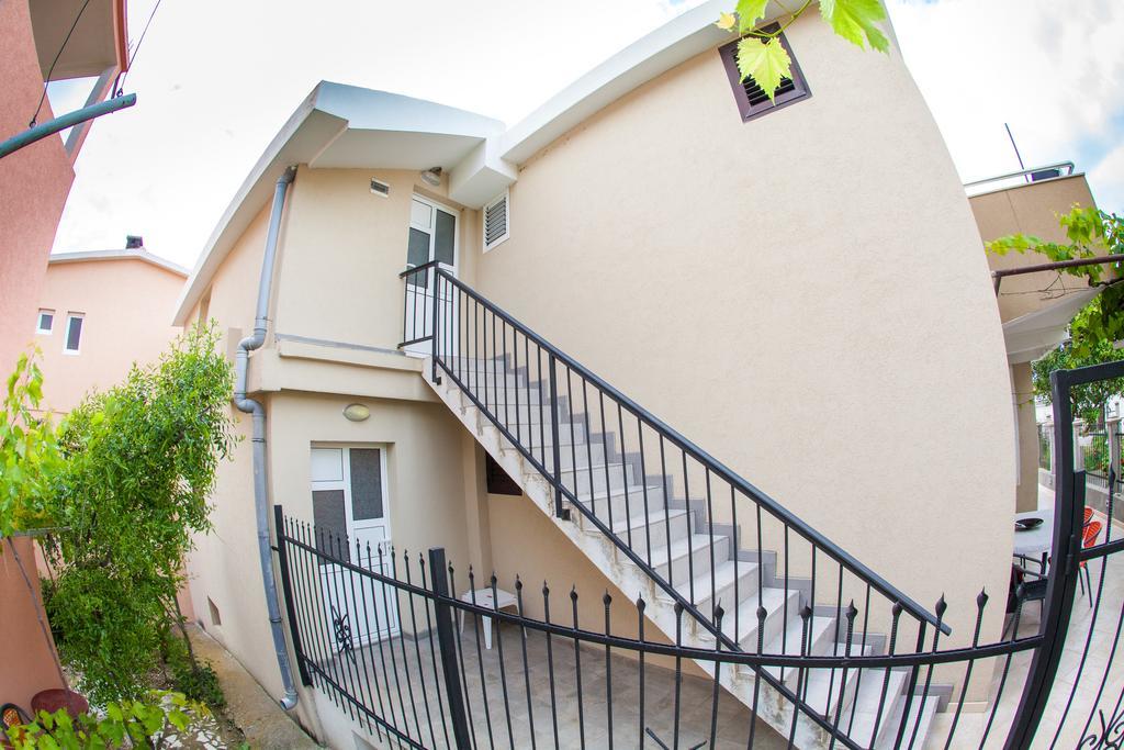 Apartments Vila Masha Petrovac Buitenkant foto
