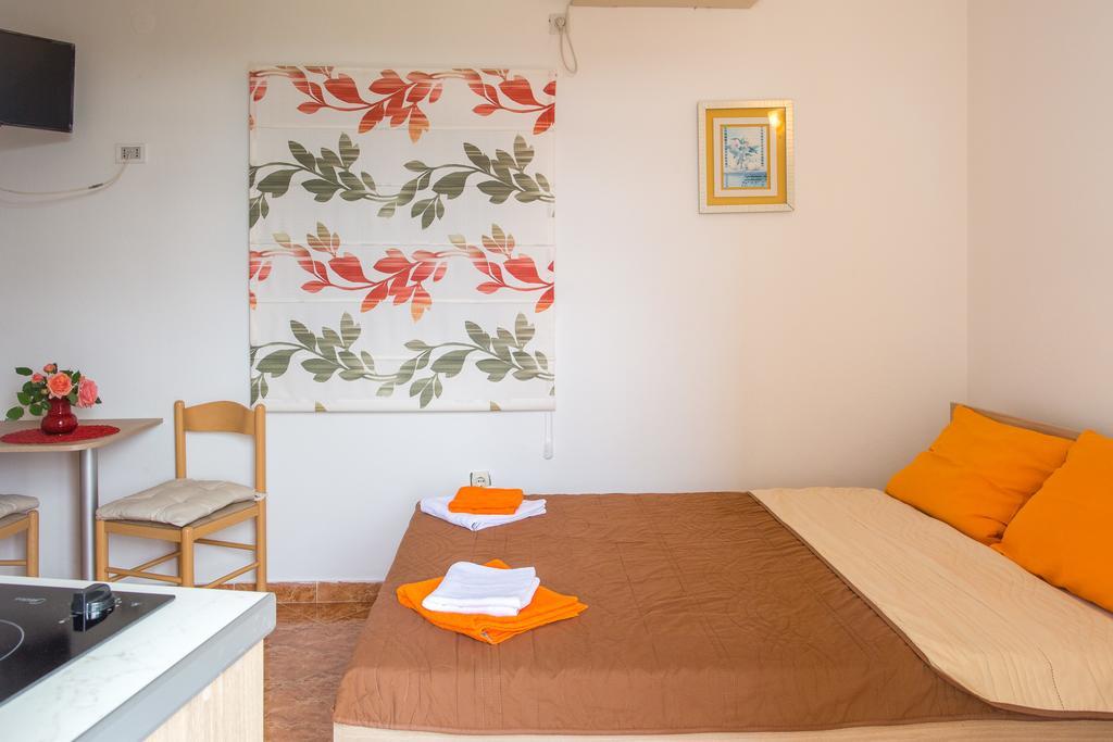 Apartments Vila Masha Petrovac Buitenkant foto