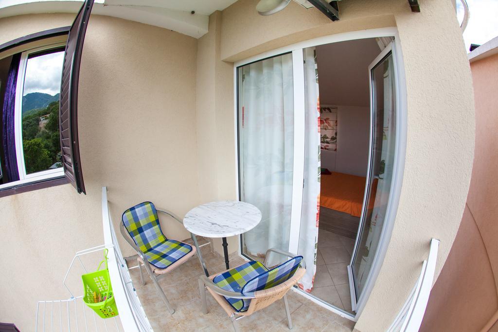 Apartments Vila Masha Petrovac Buitenkant foto
