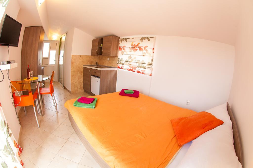 Apartments Vila Masha Petrovac Buitenkant foto