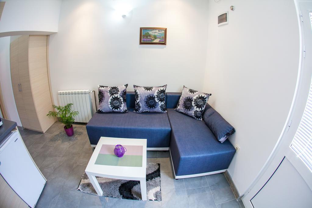 Apartments Vila Masha Petrovac Buitenkant foto
