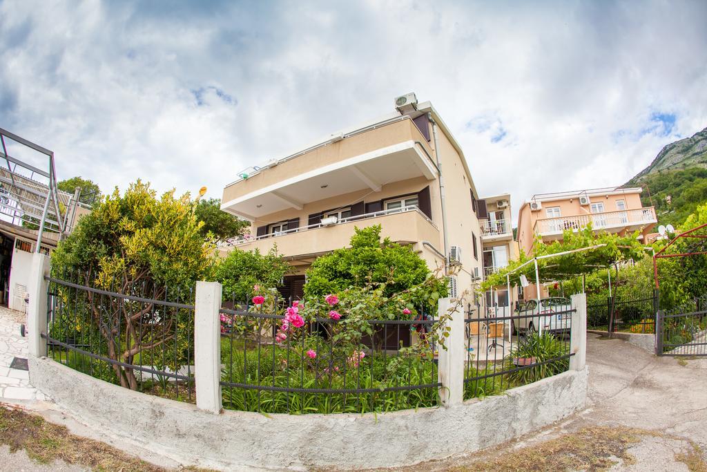 Apartments Vila Masha Petrovac Buitenkant foto